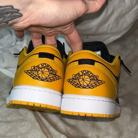 I got them from Hibbett sports their Air Jordan Lows men’s size 10 - Picture 3 of 3